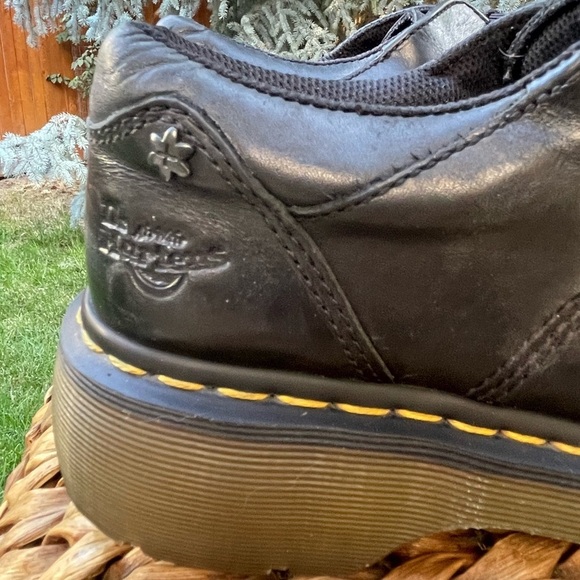 Dr. Doc Martens Chanda Black Flower Y2K Chunky Air Wair Platform Oxfords. 8/8.5 - Picture 2 of 9